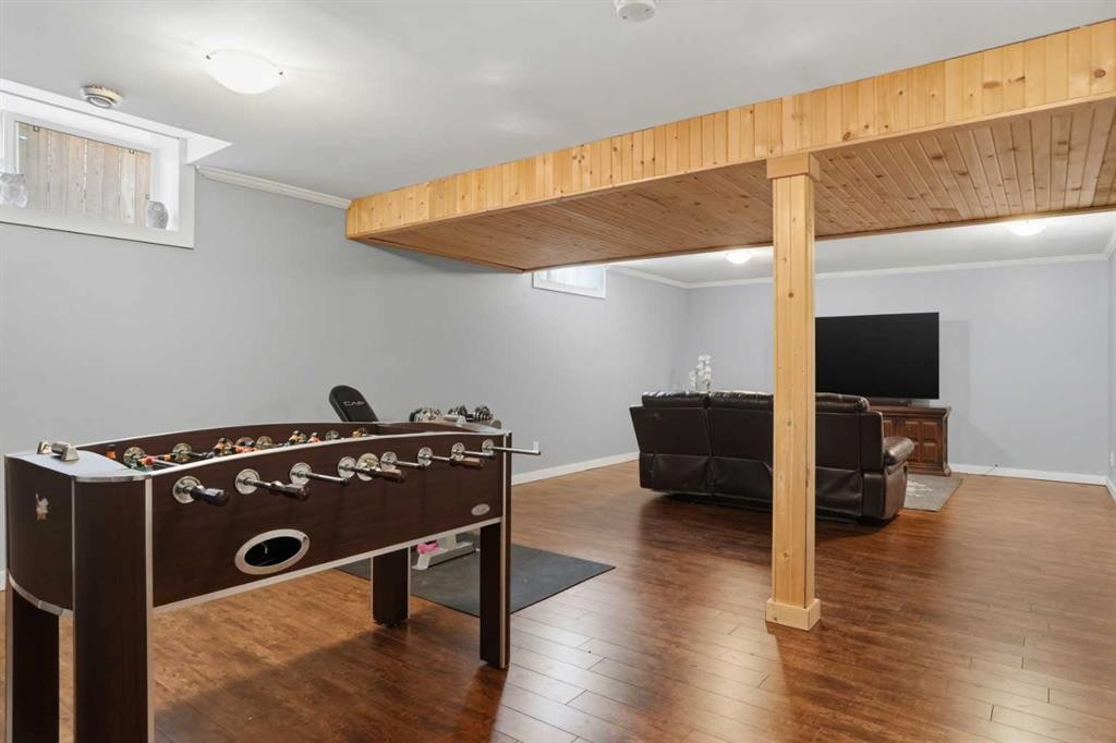 44 Westridge Crescent, Okotoks, AB - Indoor Photo Showing Other Room