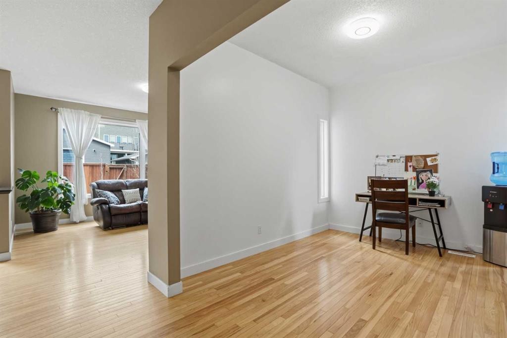 44 Westridge Crescent, Okotoks, AB - Indoor