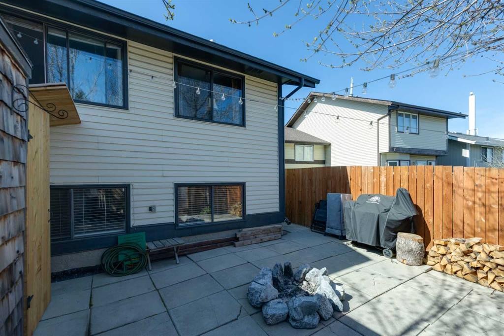 68 Templegreen Bay Ne, Calgary, AB - Outdoor With Exterior
