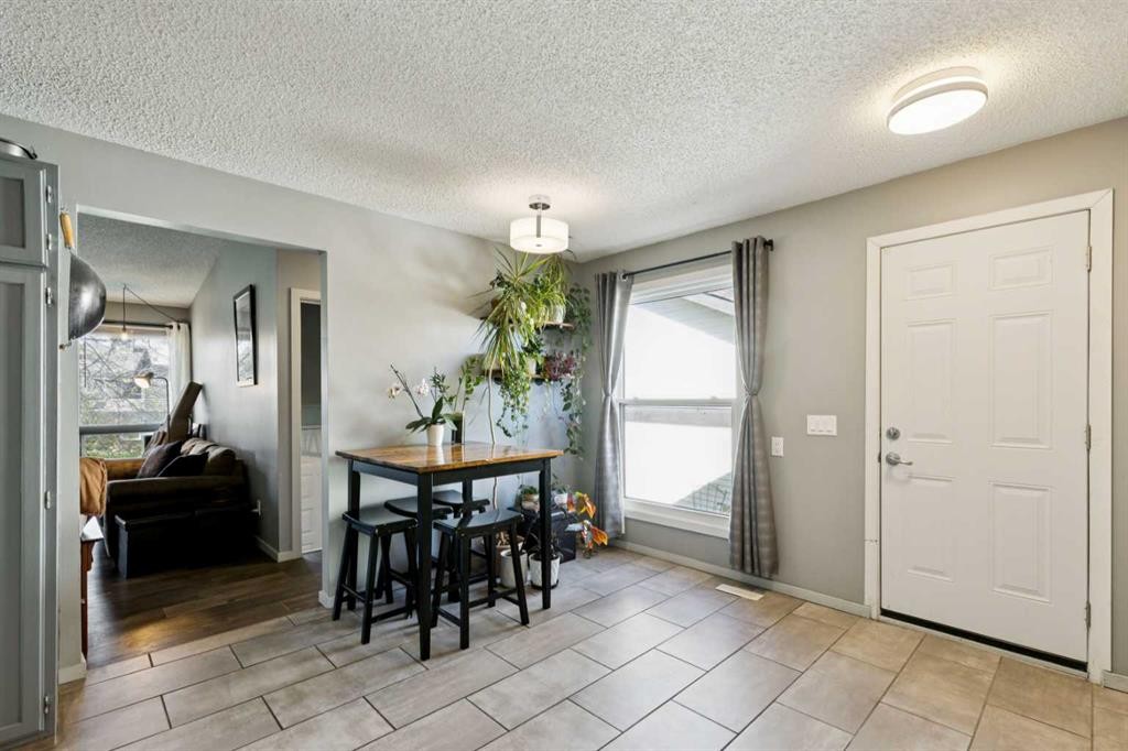 68 Templegreen Bay Ne, Calgary, AB - Indoor