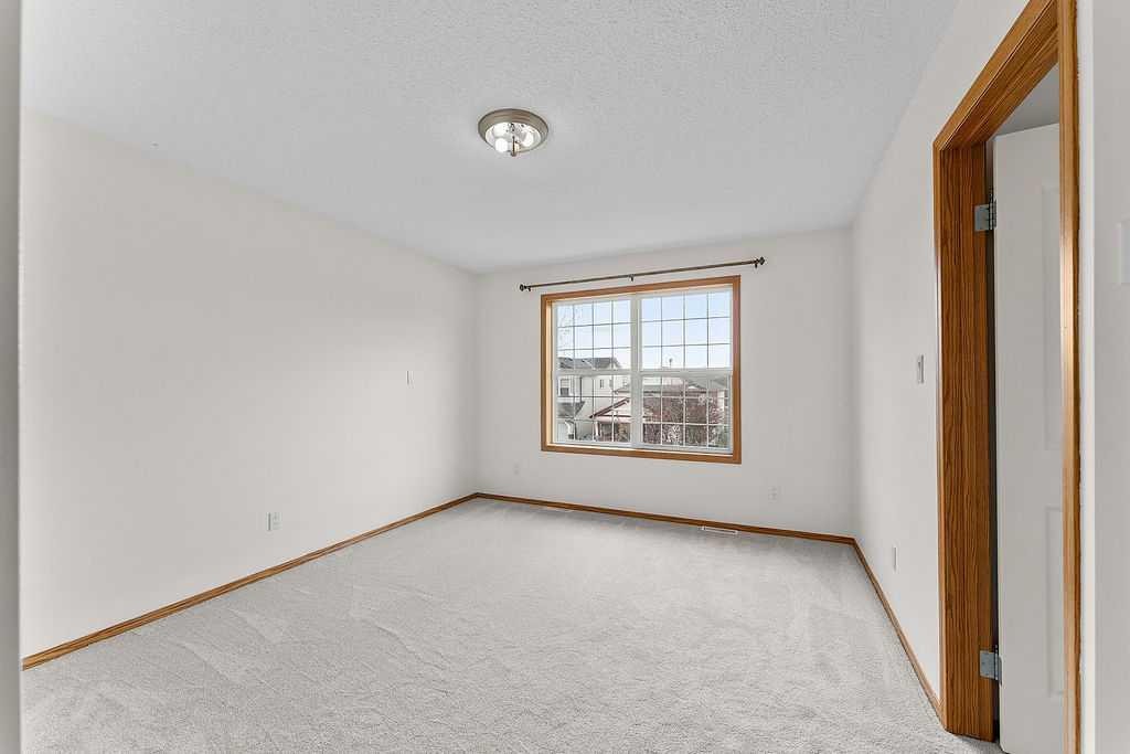 108 Everstone Rise Sw, Calgary, AB - Indoor Photo Showing Other Room