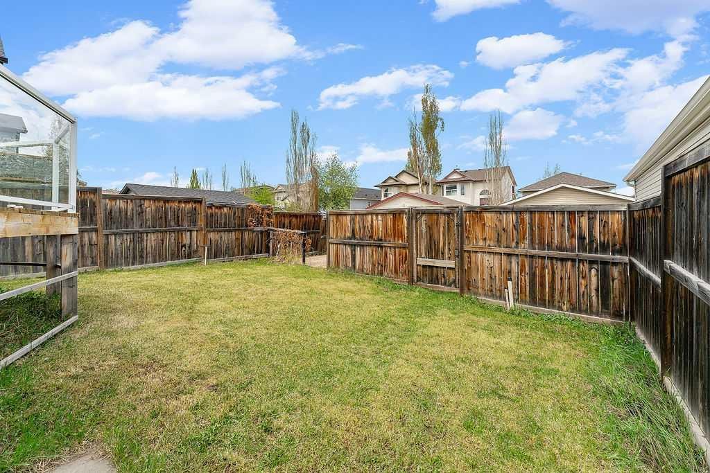108 Everstone Rise Sw, Calgary, AB - Outdoor