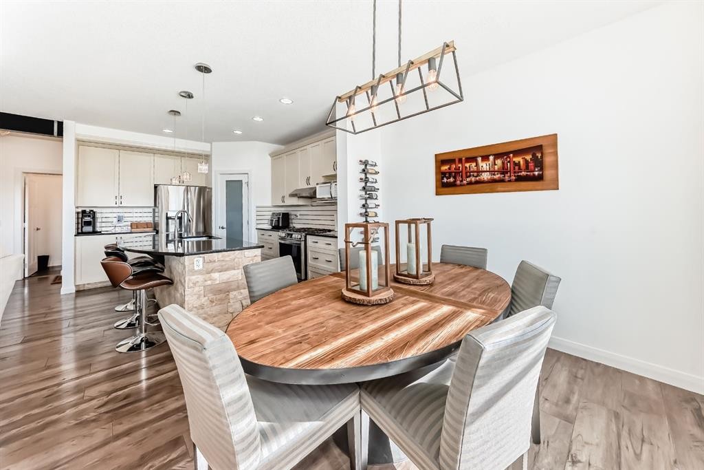 89 Evansdale Landing Nw, Calgary, AB - Indoor Photo Showing Dining Room