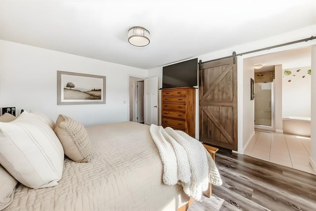 89 Evansdale Landing Nw, Calgary, AB - Indoor Photo Showing Bedroom