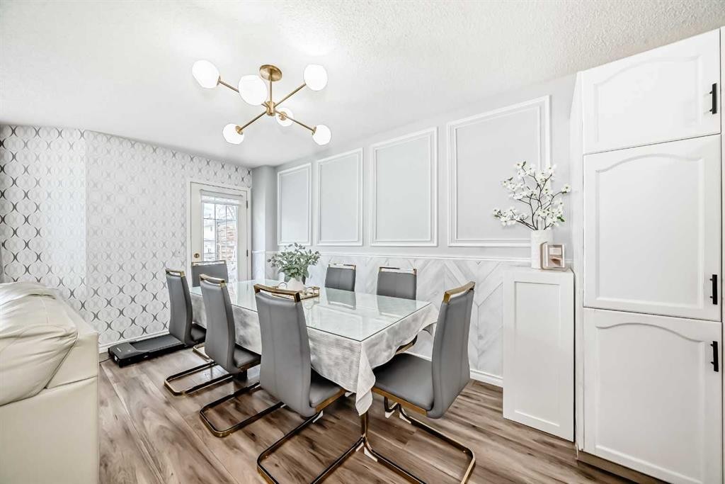 57 Mt Aberdeen Manor Se, Calgary, AB - Indoor Photo Showing Dining Room