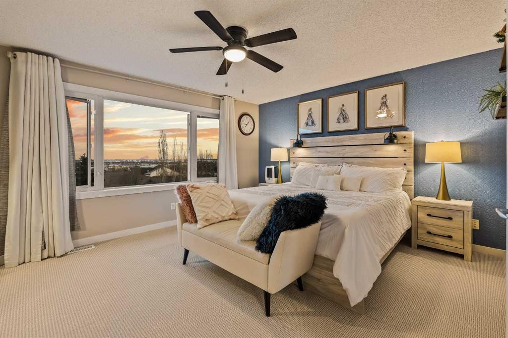 62 Panamount View Nw, Calgary, AB - Indoor Photo Showing Bedroom