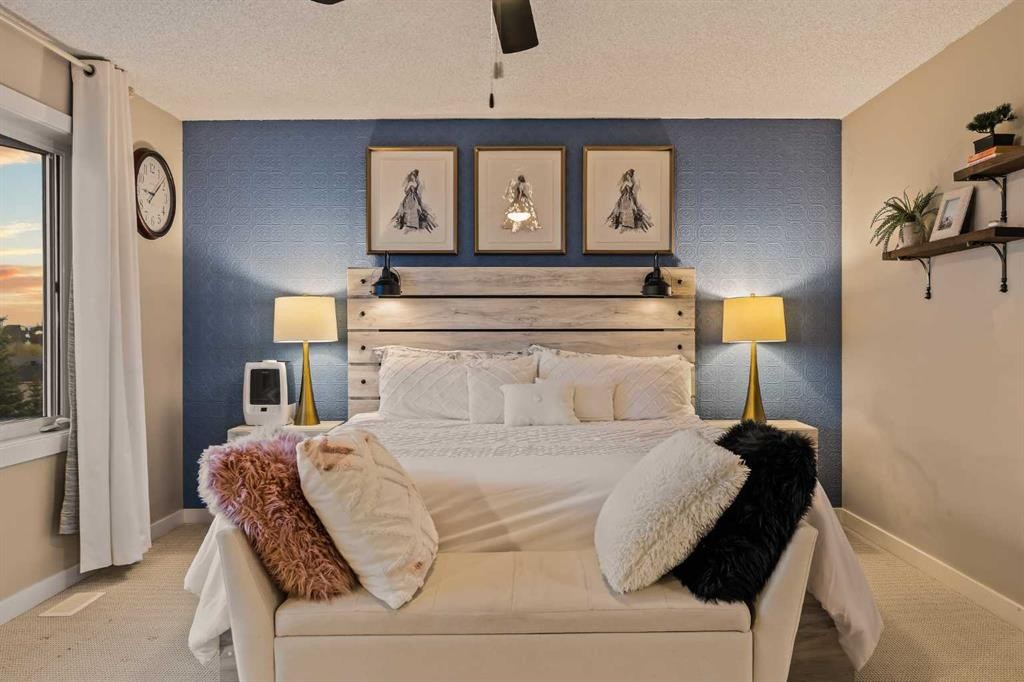 62 Panamount View Nw, Calgary, AB - Indoor Photo Showing Bedroom