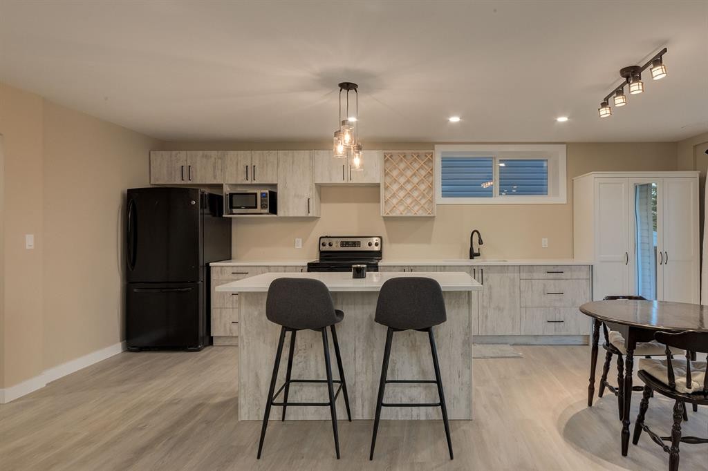62 Panamount View Nw, Calgary, AB - Indoor Photo Showing Kitchen