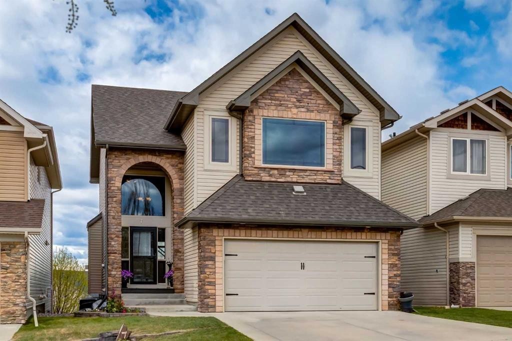 7 Sunset Way, Cochrane, AB - Outdoor With Facade