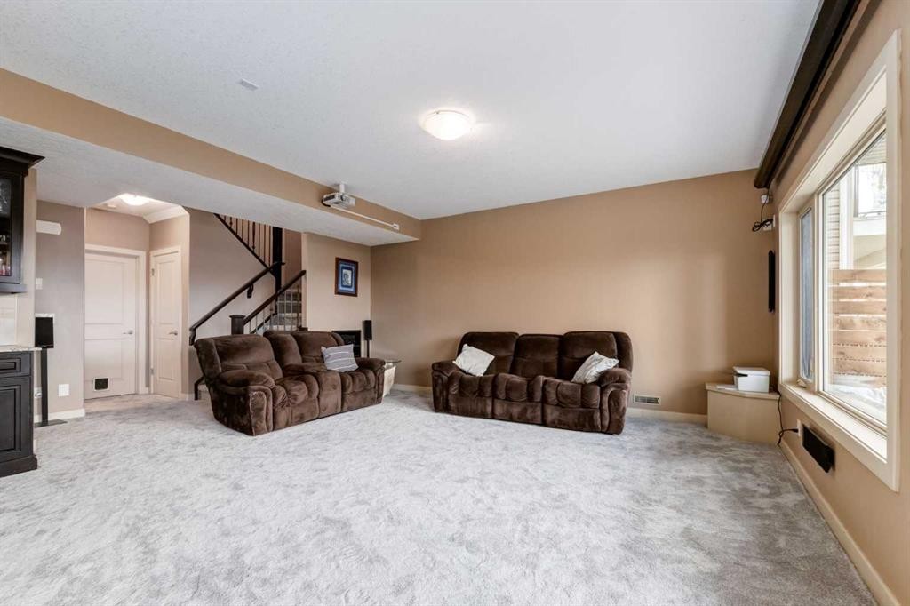 7 Sunset Way, Cochrane, AB - Indoor