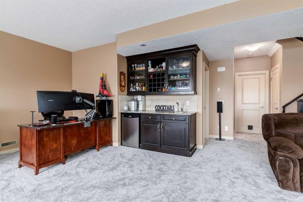 7 Sunset Way, Cochrane, AB - Indoor