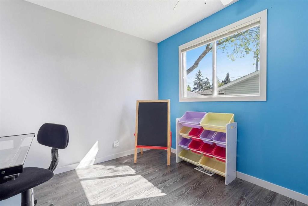 1420 Marlyn Way Ne, Calgary, AB - Indoor