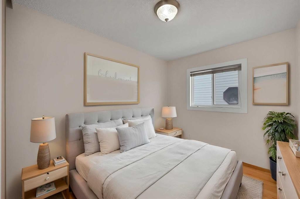 51 Covington Rise Ne, Calgary, AB - Indoor Photo Showing Bedroom