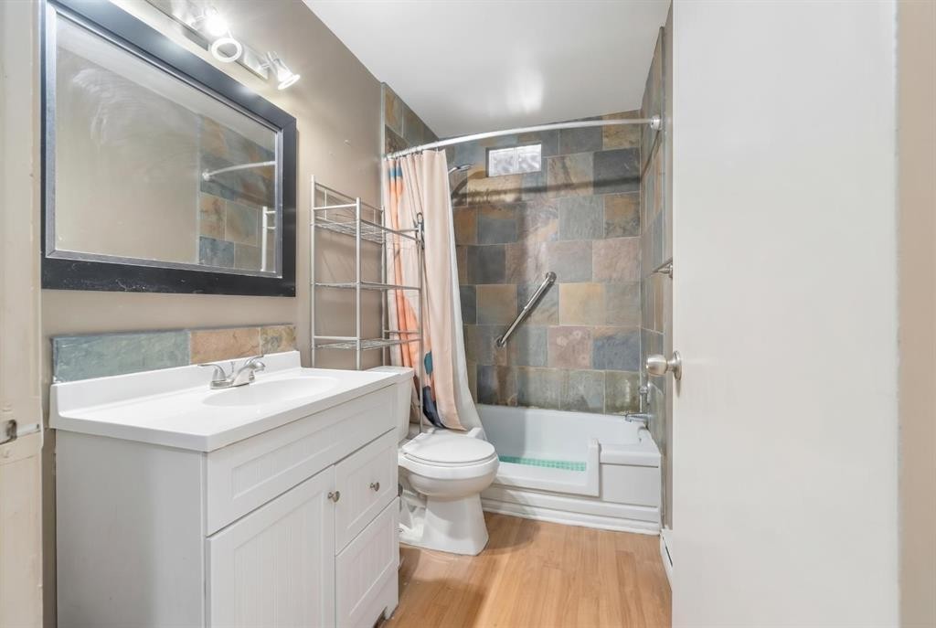 48 Franklin Drive Se, Calgary, AB - Indoor Photo Showing Bathroom