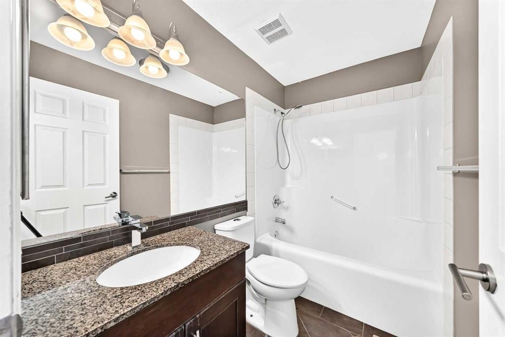 6 Cougarstone Crescent Sw, Calgary, AB - Indoor Photo Showing Bathroom