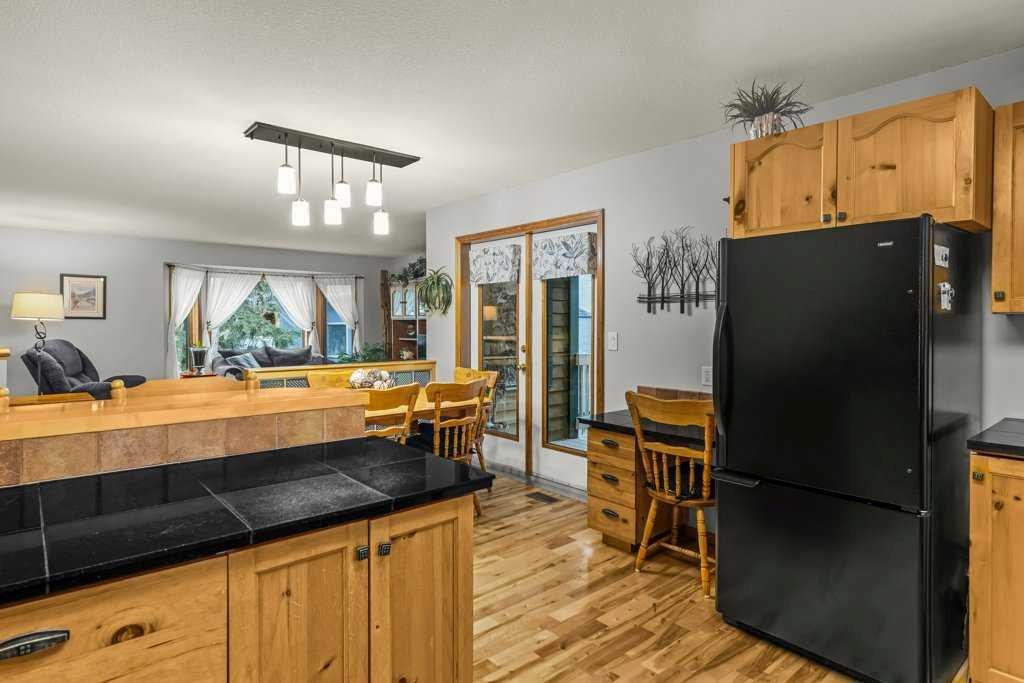 146 Cougar Point Road, Canmore, AB - Indoor