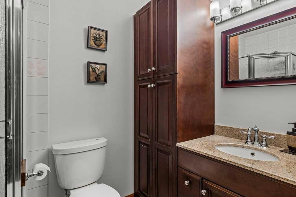 146 Cougar Point Road, Canmore, AB - Indoor Photo Showing Bathroom