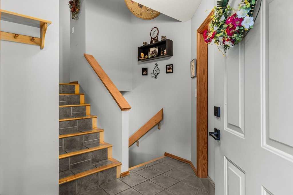 146 Cougar Point Road, Canmore, AB - Indoor Photo Showing Other Room
