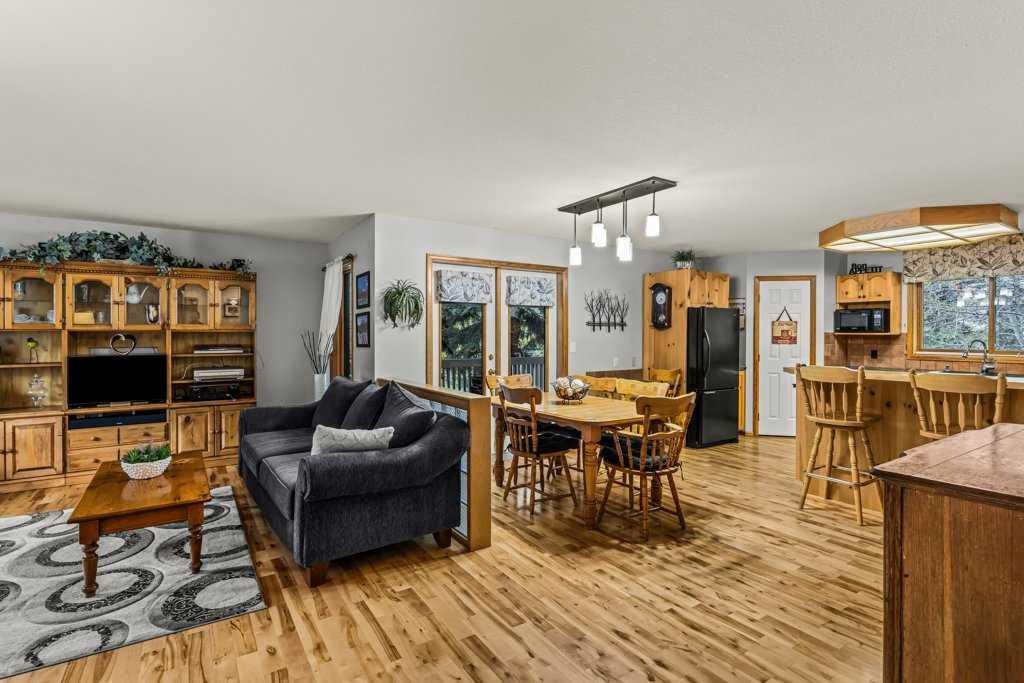 146 Cougar Point Road, Canmore, AB - Indoor