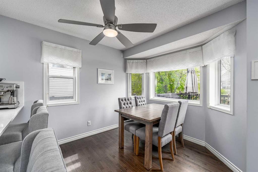 381 Hidden Valley Manor Nw, Calgary, AB - Indoor Photo Showing Dining Room