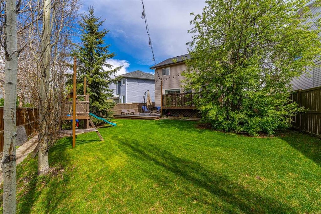 381 Hidden Valley Manor Nw, Calgary, AB - Outdoor