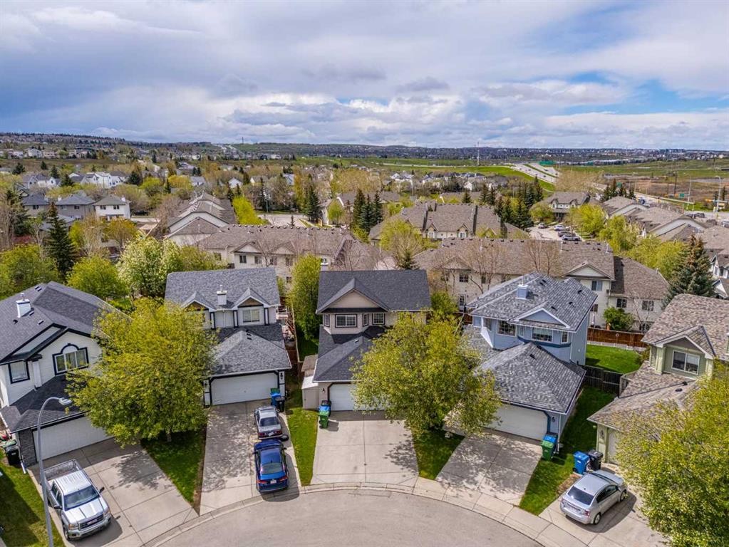 381 Hidden Valley Manor Nw, Calgary, AB - Outdoor With View