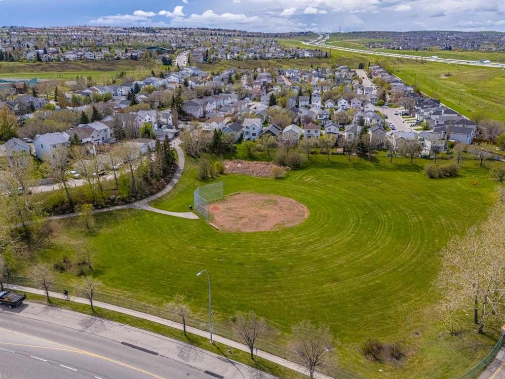 381 Hidden Valley Manor Nw, Calgary, AB - Outdoor With View