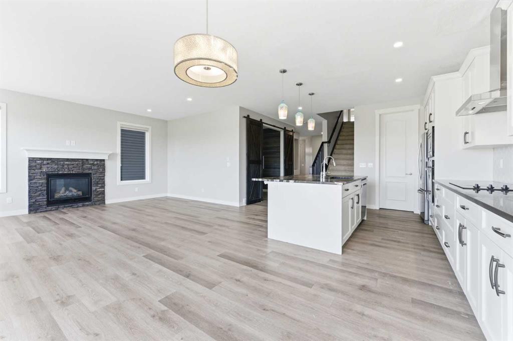 40 Evansfield Manor Nw, Calgary, AB - Indoor With Fireplace