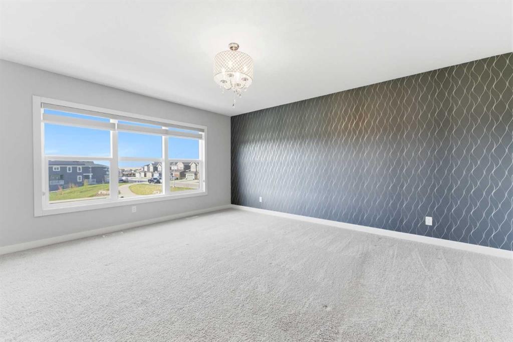 40 Evansfield Manor Nw, Calgary, AB - Indoor Photo Showing Other Room