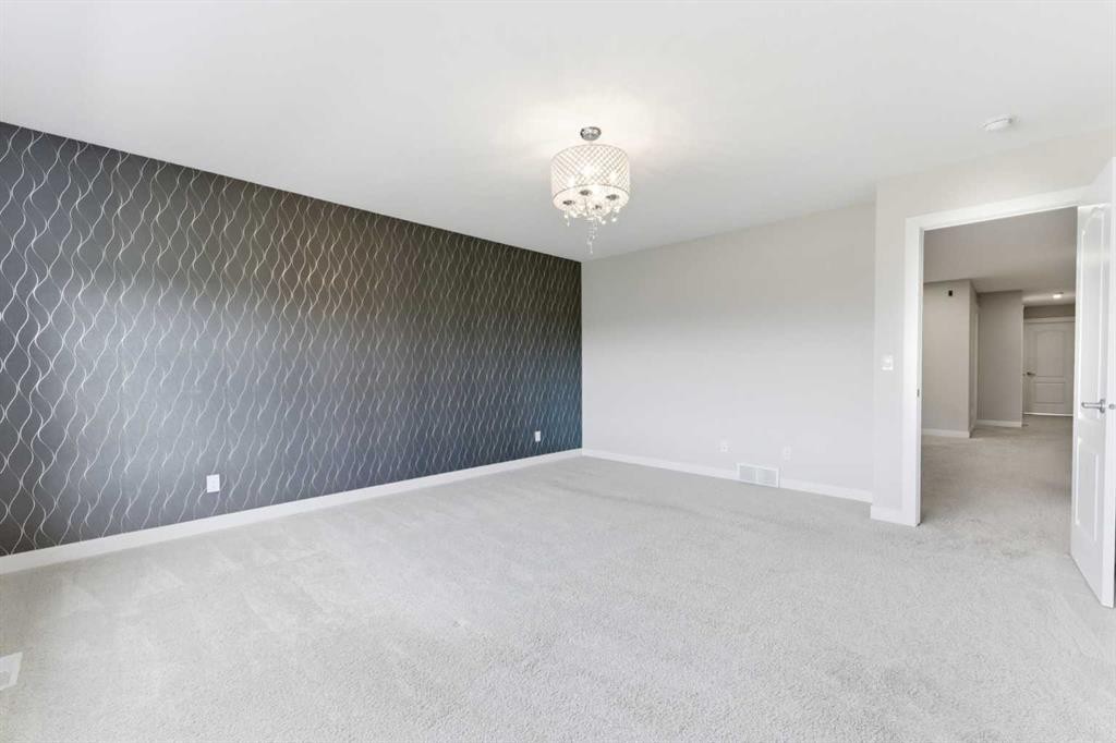40 Evansfield Manor Nw, Calgary, AB - Indoor Photo Showing Other Room