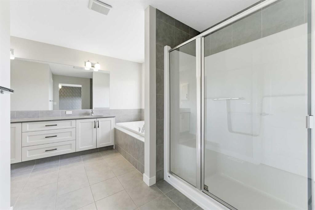 40 Evansfield Manor Nw, Calgary, AB - Indoor Photo Showing Bathroom