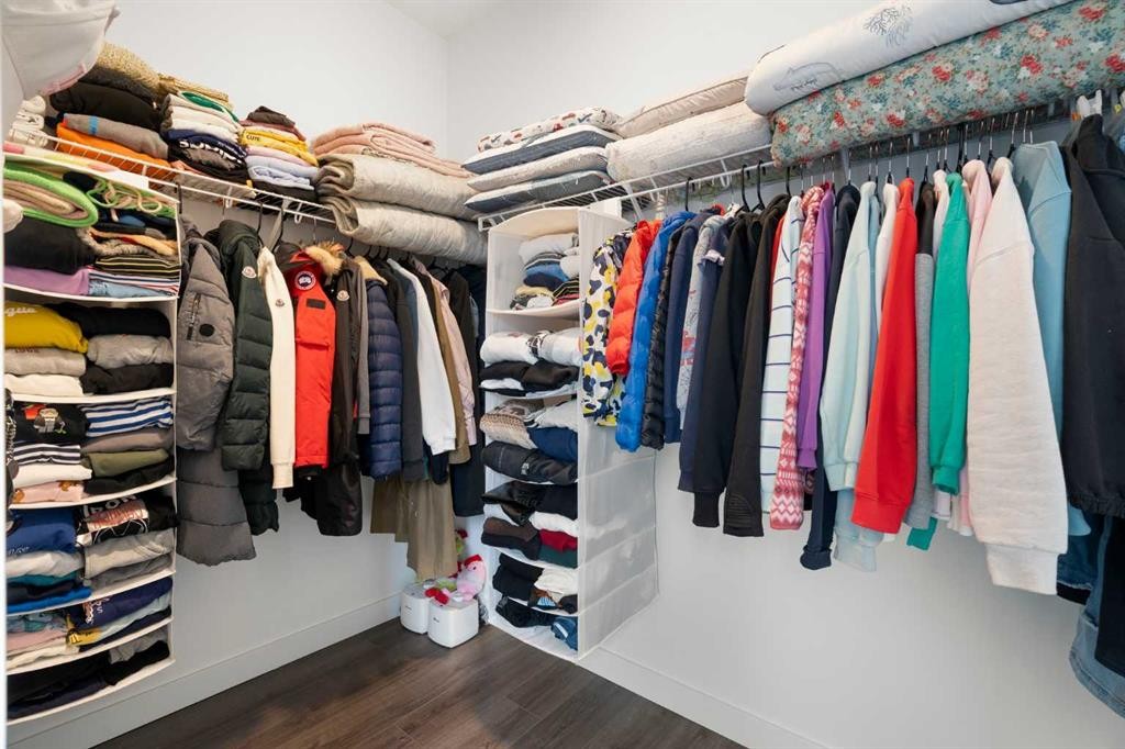 122 Spring Creek Common Sw, Calgary, AB - Indoor With Storage