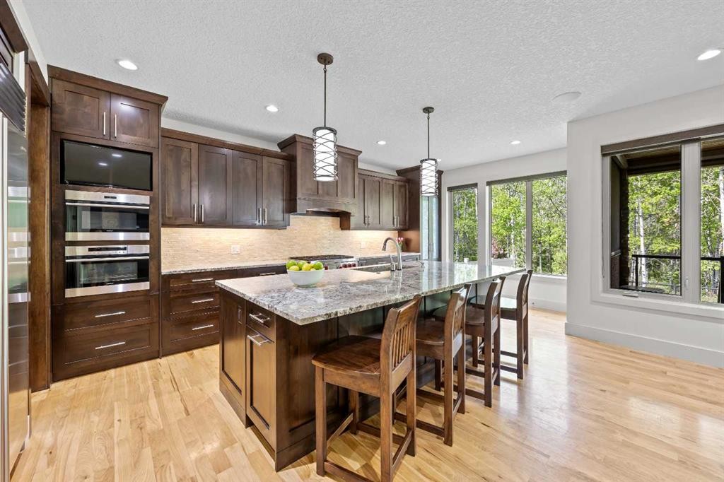 89 Evergreen Mount Sw, Calgary, AB - Indoor Photo Showing Kitchen With Upgraded Kitchen