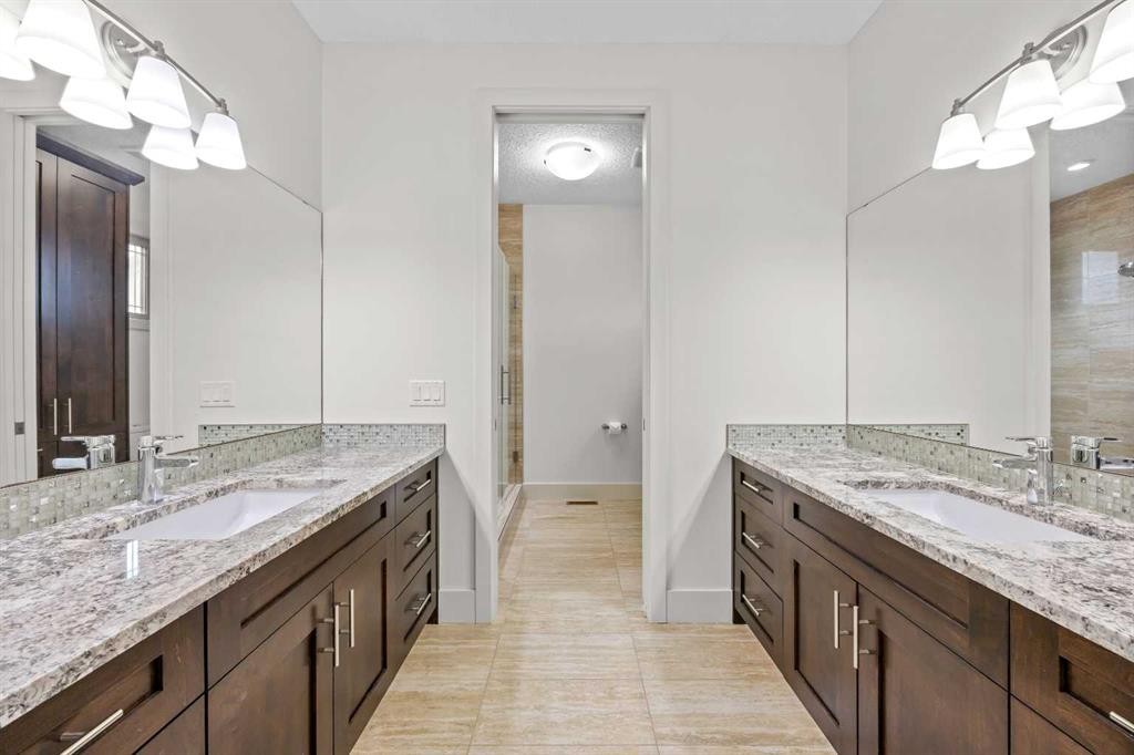 89 Evergreen Mount Sw, Calgary, AB - Indoor Photo Showing Bathroom