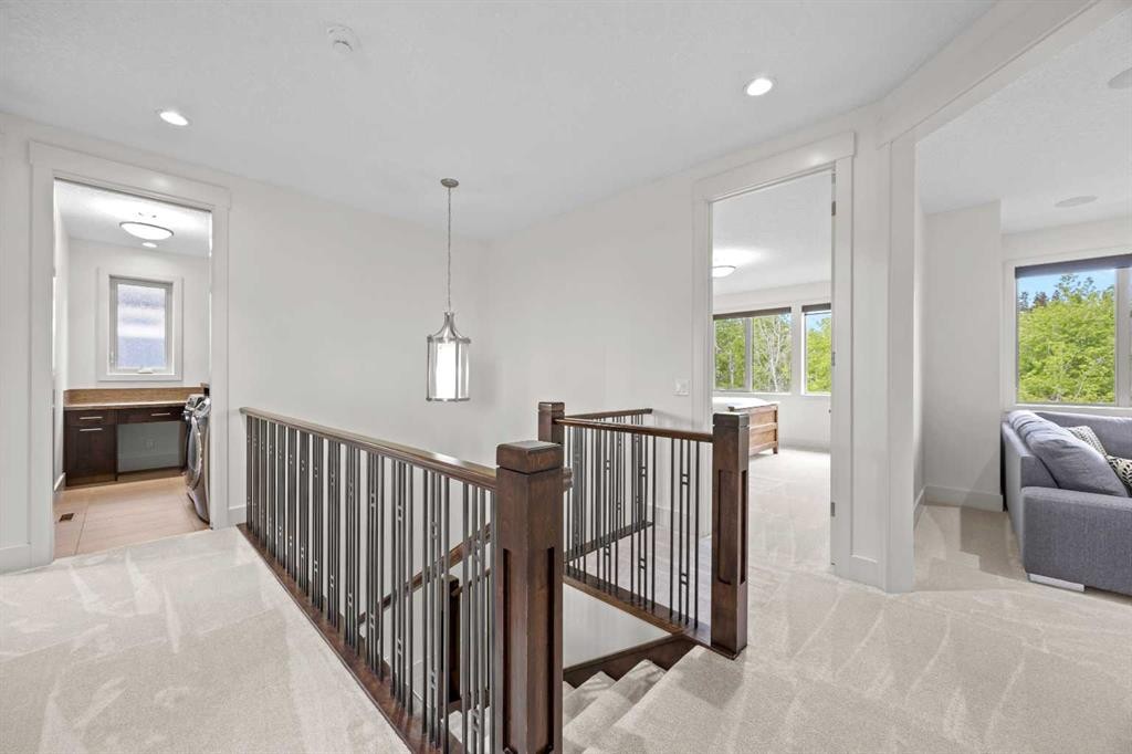 89 Evergreen Mount Sw, Calgary, AB - Indoor Photo Showing Other Room