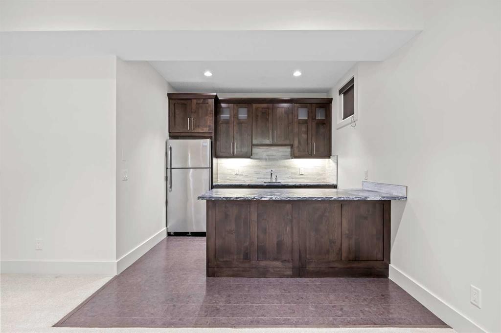 89 Evergreen Mount Sw, Calgary, AB - Indoor Photo Showing Kitchen