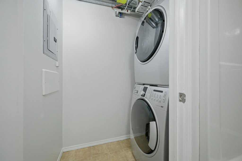 106-31 Everridge Square Sw, Calgary, AB - Indoor Photo Showing Laundry Room