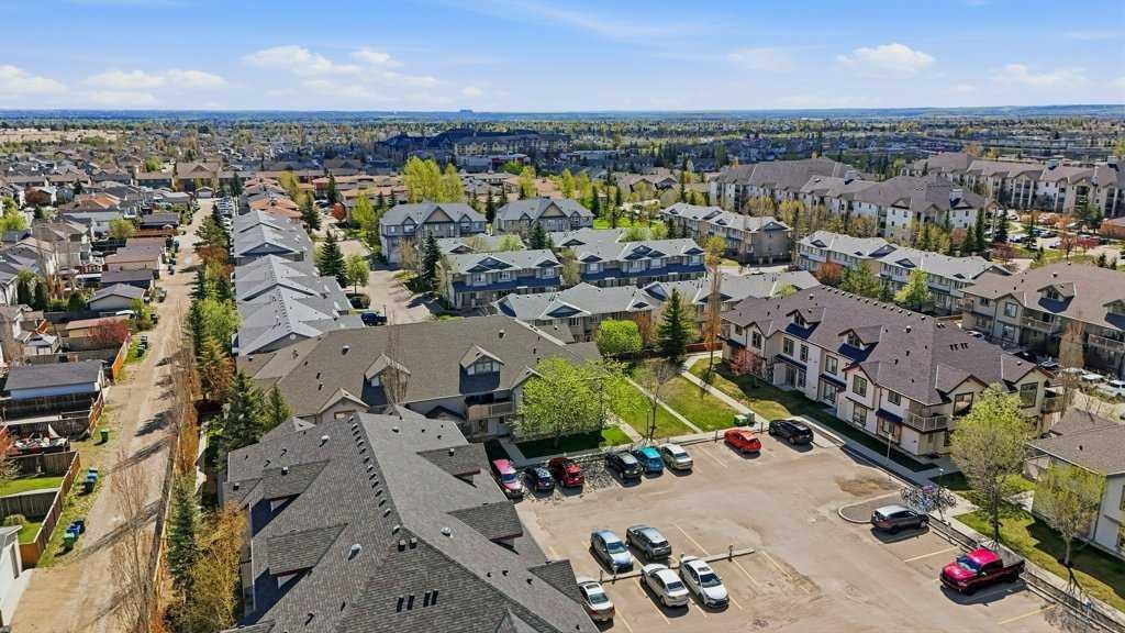 106-31 Everridge Square Sw, Calgary, AB - Outdoor With View