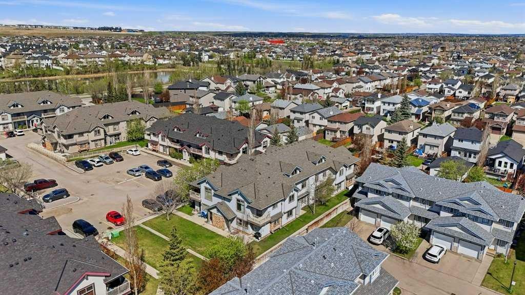 106-31 Everridge Square Sw, Calgary, AB - Outdoor With View