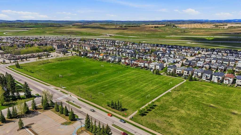 106-31 Everridge Square Sw, Calgary, AB - Outdoor With View