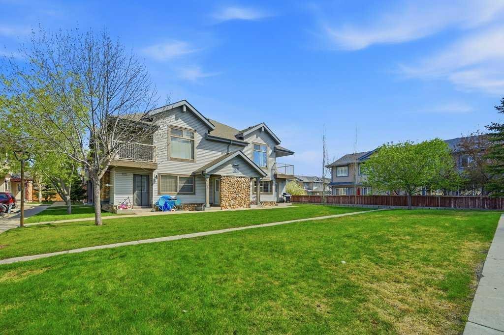 106-31 Everridge Square Sw, Calgary, AB - Outdoor