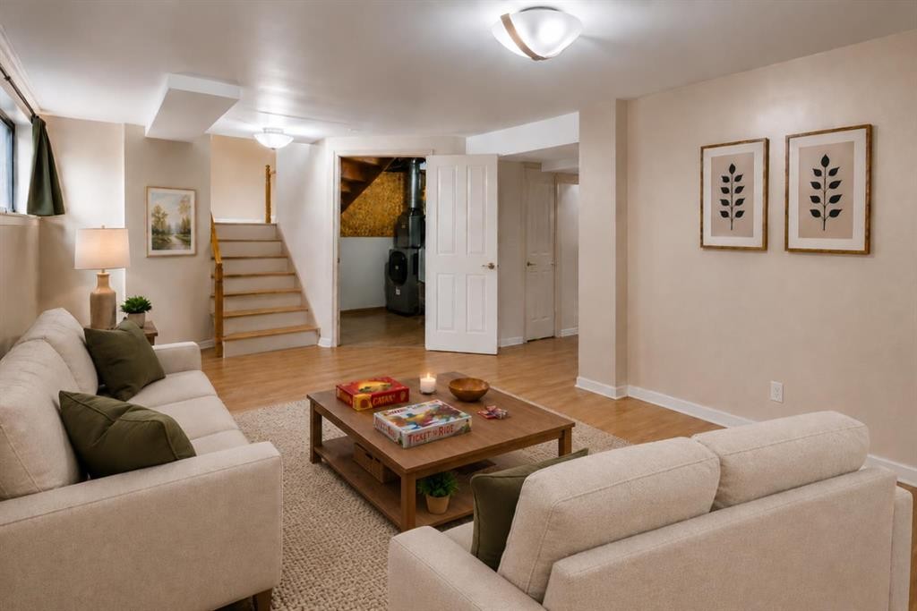 8432 Elbow Drive Sw, Calgary, AB - Indoor Photo Showing Other Room