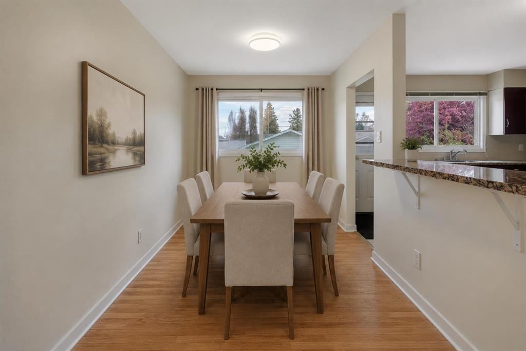 8432 Elbow Drive Sw, Calgary, AB - Indoor Photo Showing Other Room