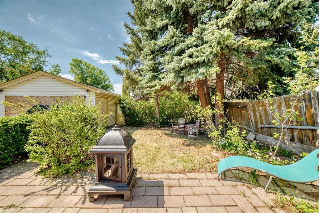 5539 Dalhart Road Nw, Calgary, AB - Outdoor