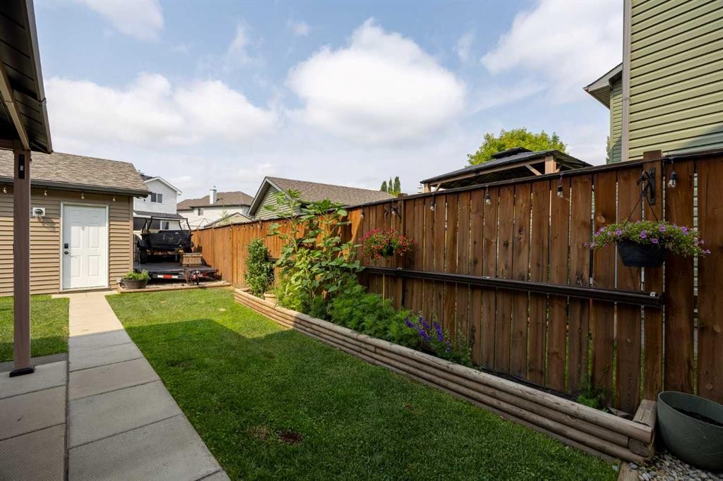 86 Everwillow Circle Sw, Calgary, AB - Outdoor