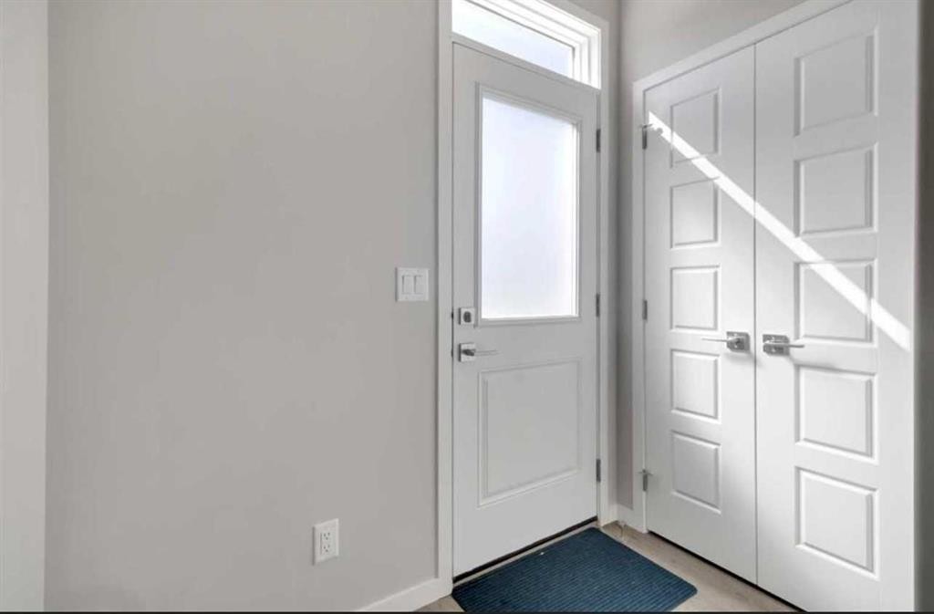 101-Dawson Drive, Chestermere, AB - Indoor Photo Showing Other Room