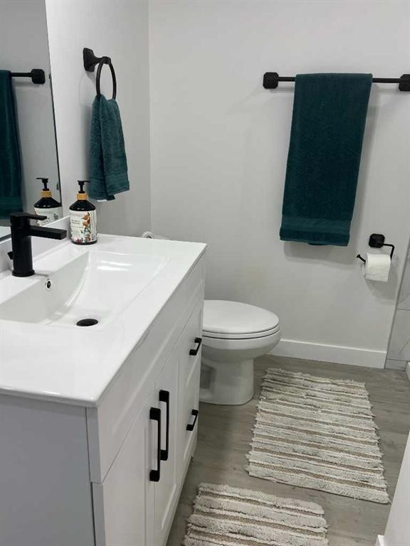 101-Dawson Drive, Chestermere, AB - Indoor Photo Showing Bathroom