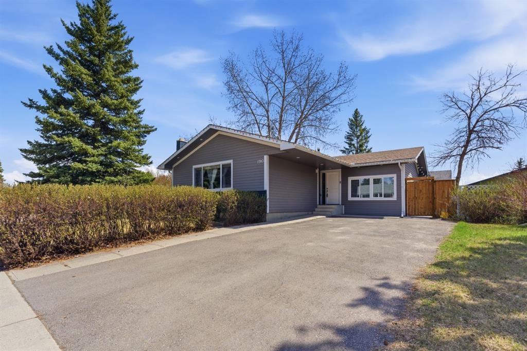 1703 110 Avenue Sw, Calgary, AB - Outdoor