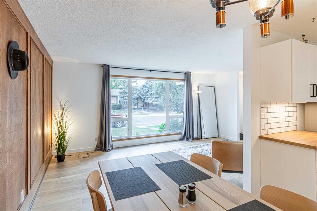 111 Lynnview Way Se, Calgary, AB - Indoor
