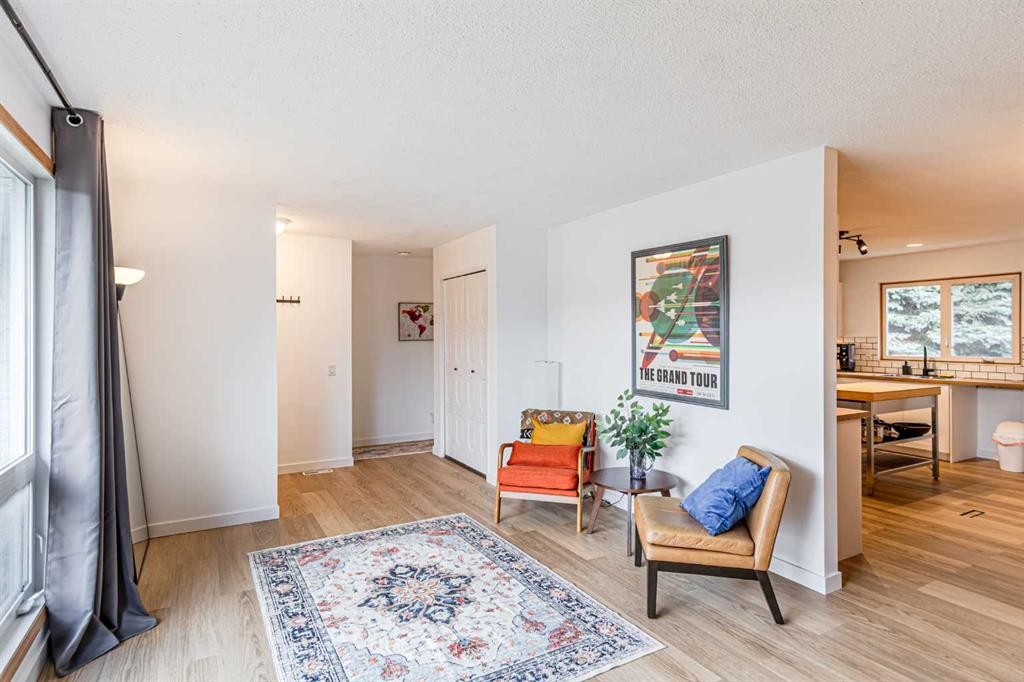 111 Lynnview Way Se, Calgary, AB - Indoor